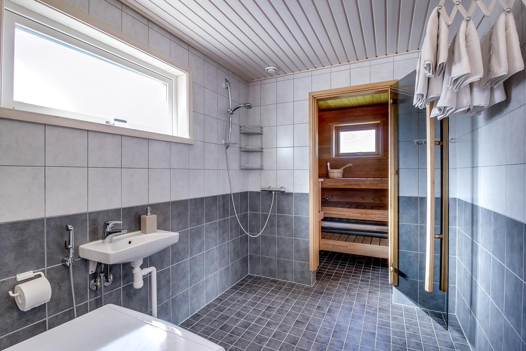 Kasekese Holiday Home With Sauna And Garden Kuressaare Exterior photo