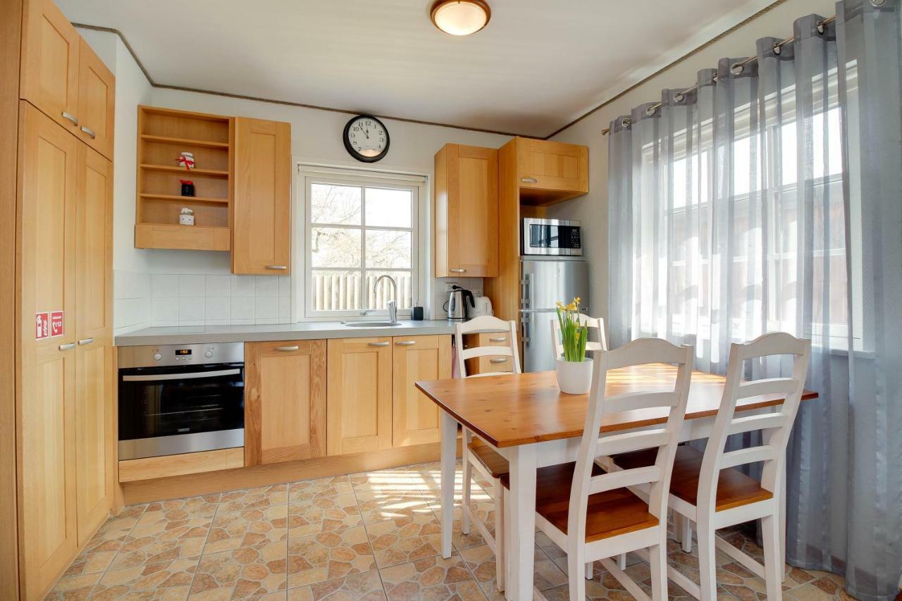 Kasekese Holiday Home With Sauna And Garden Kuressaare Exterior photo